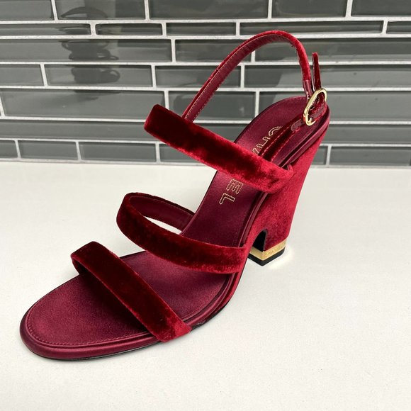 CHANEL 17A CC Logo Burgundy Velvet Strappy Slingback Open-Toe Sandals - IT 40 - Picture 1 of 11